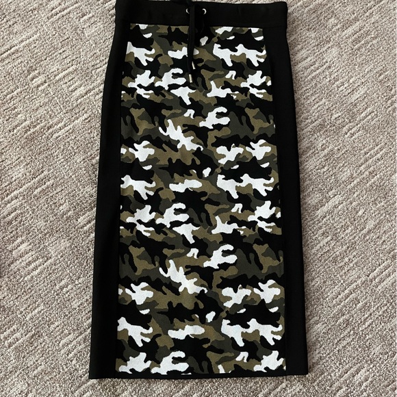 Michael Kors Camo Knit Skirt - Picture 1 of 4